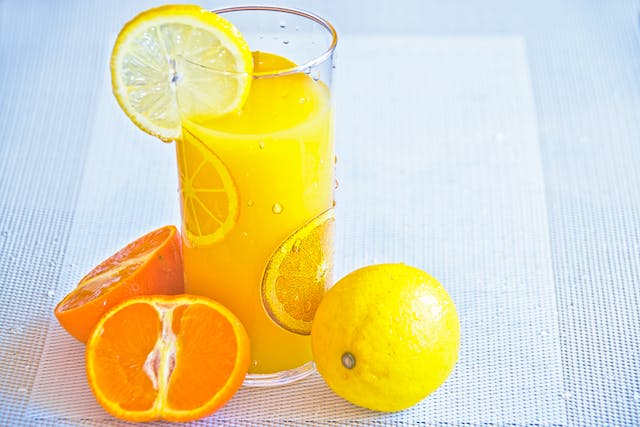 L’Importance de la Vitamine C dans les Soins de la Peau